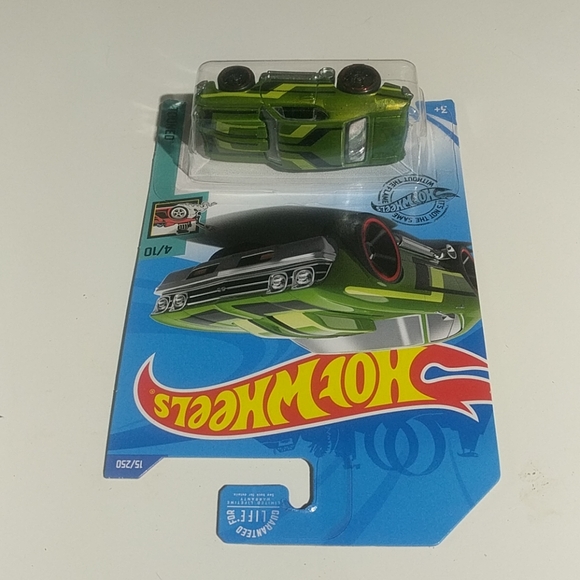 Hot Wheels '69 Chevelle - Picture 4 of 8